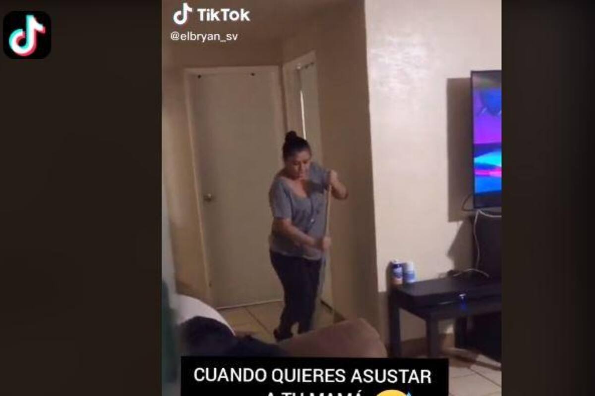 Joven le hace broma a su mamá y la reacción se viraliza