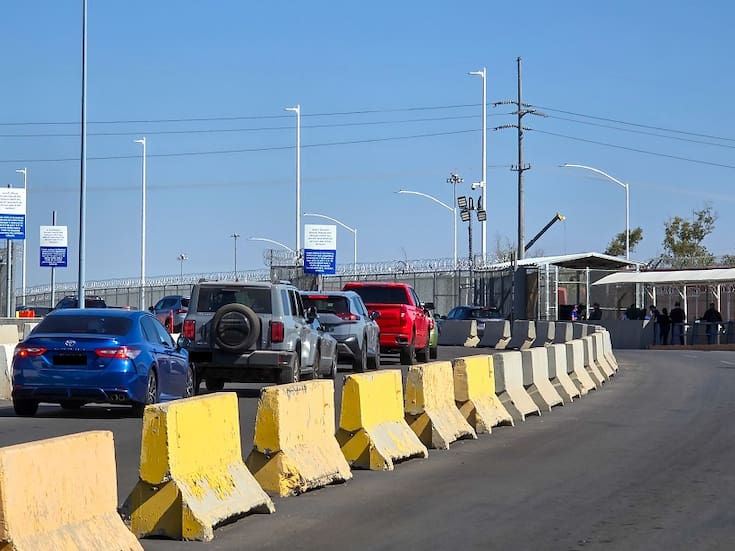 Hasta 1 hora con 30 minutos de espera para cruzar a Calexico por la garita Oeste