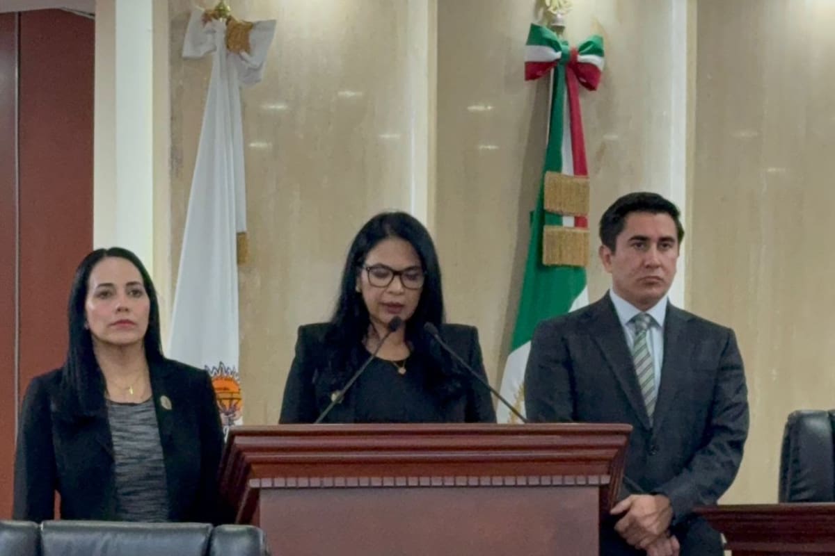 Congreso de BC rinde homenaje a Gustavo Sánchez; guardan minuto de silencio en su memoria