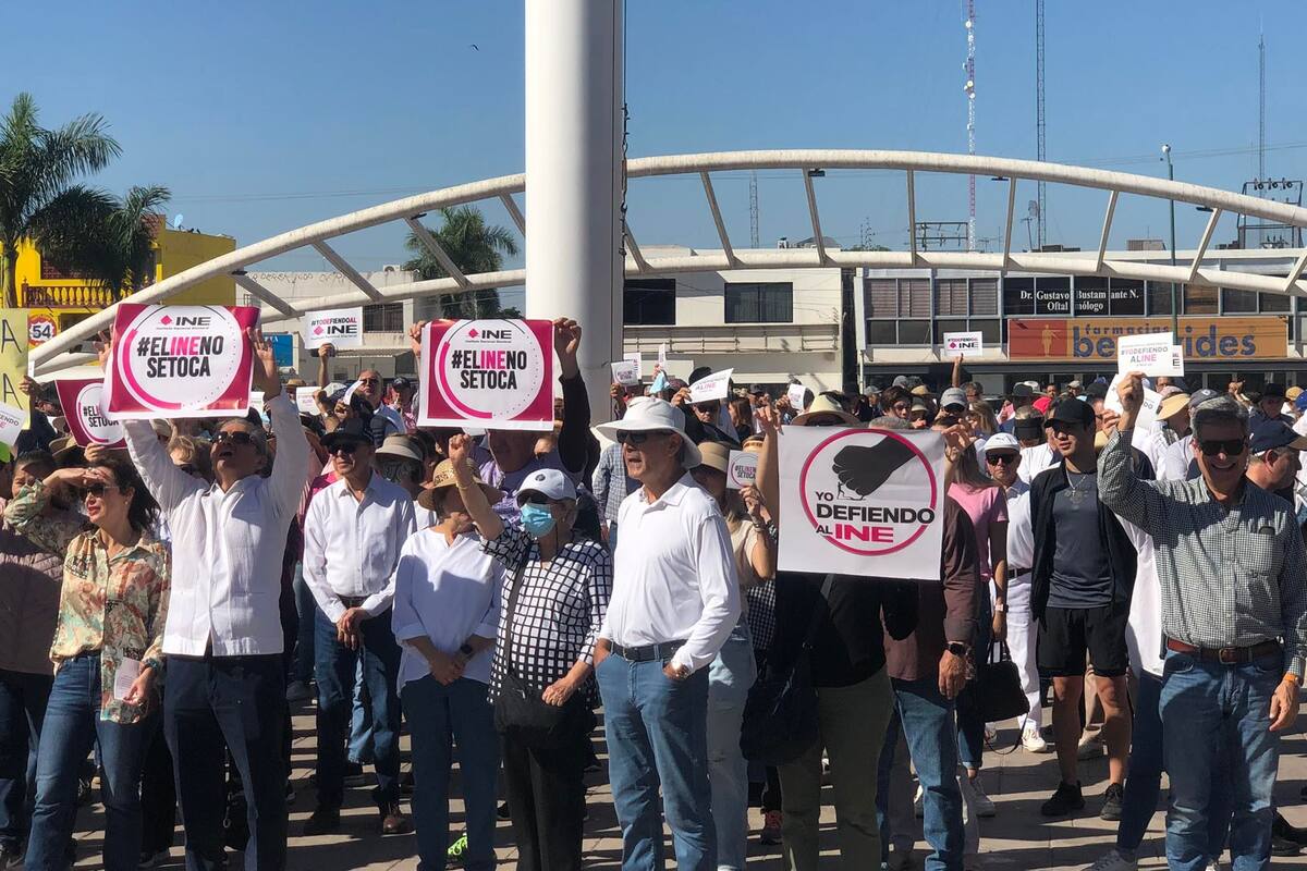 Marcha en Defensa del INE: Cientos de cajemenses se manifestaron en contra de la reforma electoral