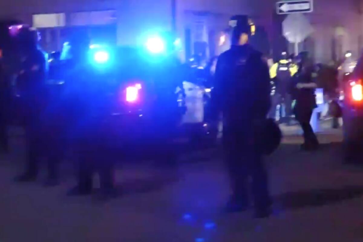 La policía de Portland arresta a 100 manifestantes
