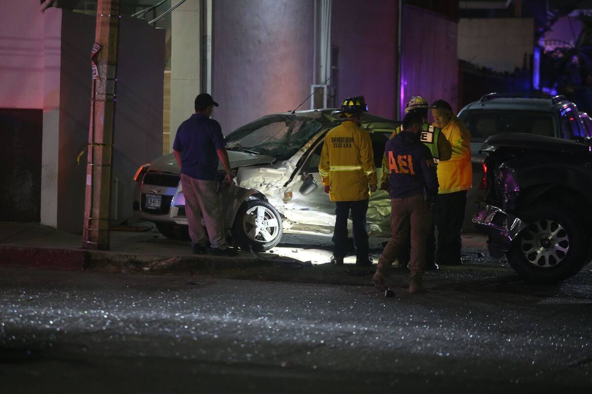 Se registra accidente automovilístico en Playas de Tijuana