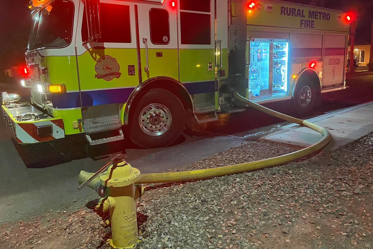 Hombre provoca incendio de departamentos en Yuma