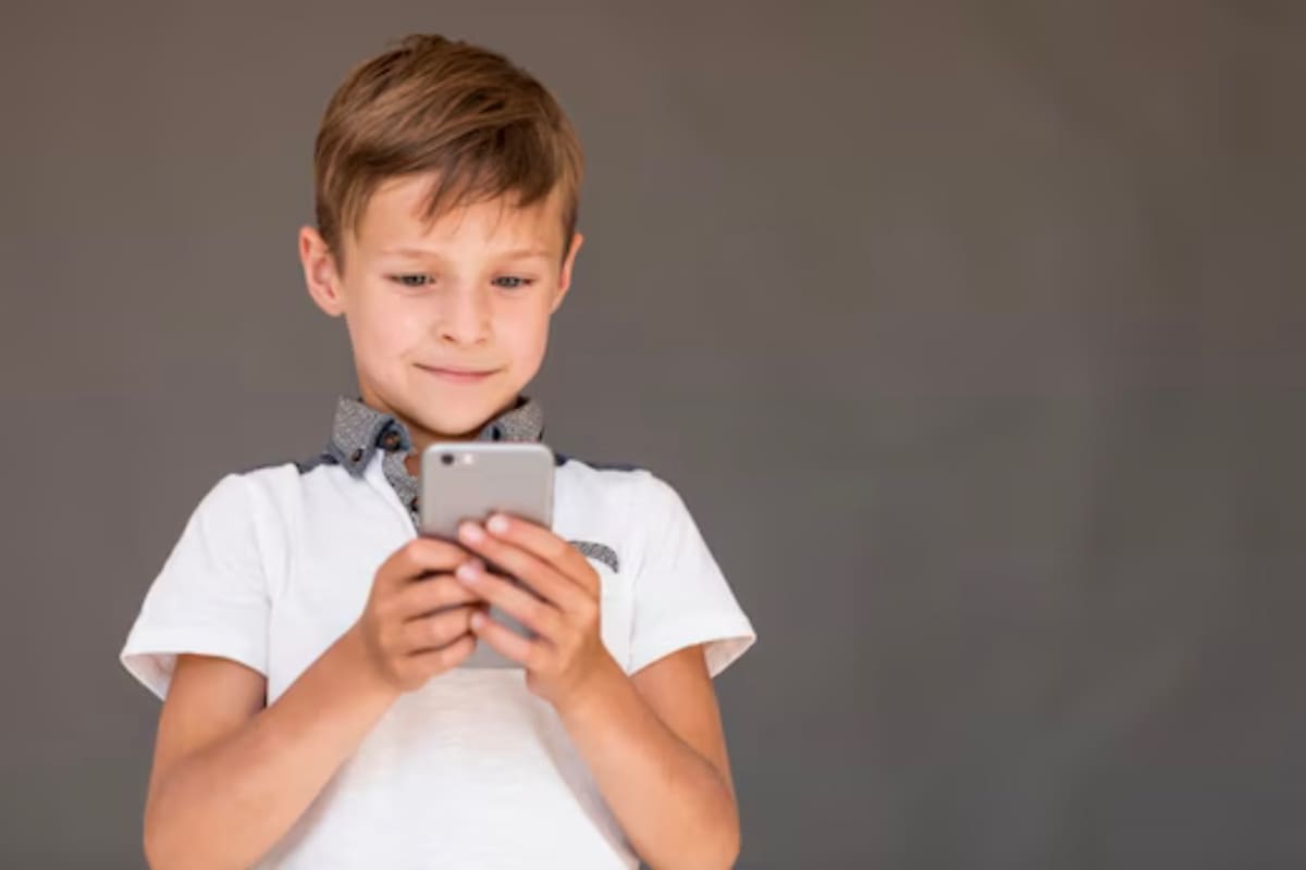 Dinamarca prohíbe el acceso a redes sociales a menores de 15 años, con excepción parental desde los 13