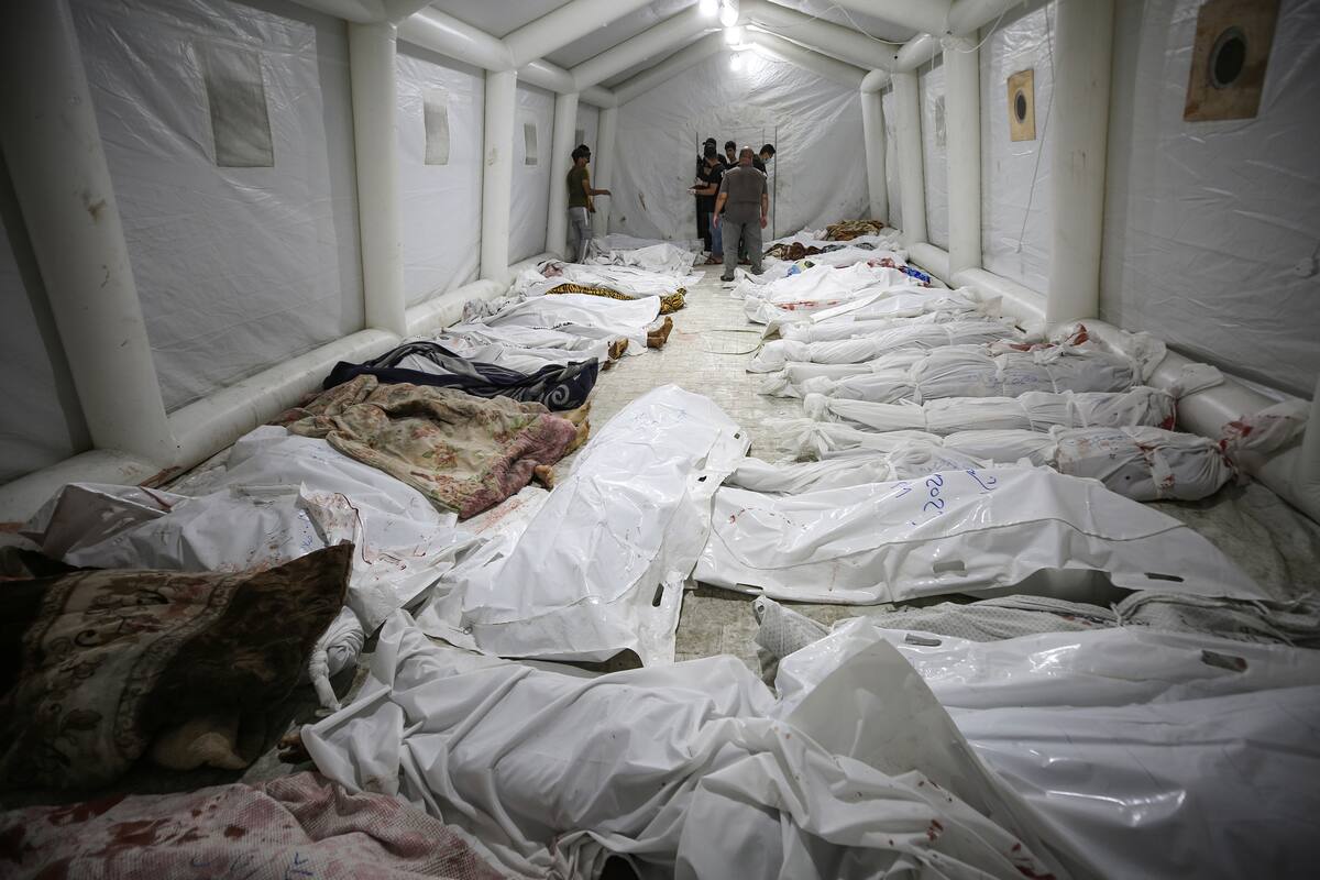 50 cuerpos fueron exhumados en hospital de Gaza