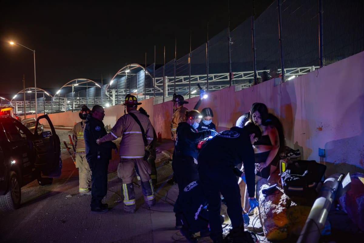 Accidente dejó dos lesionados y afectaciones en la vialidad. Foto: Border Zoom