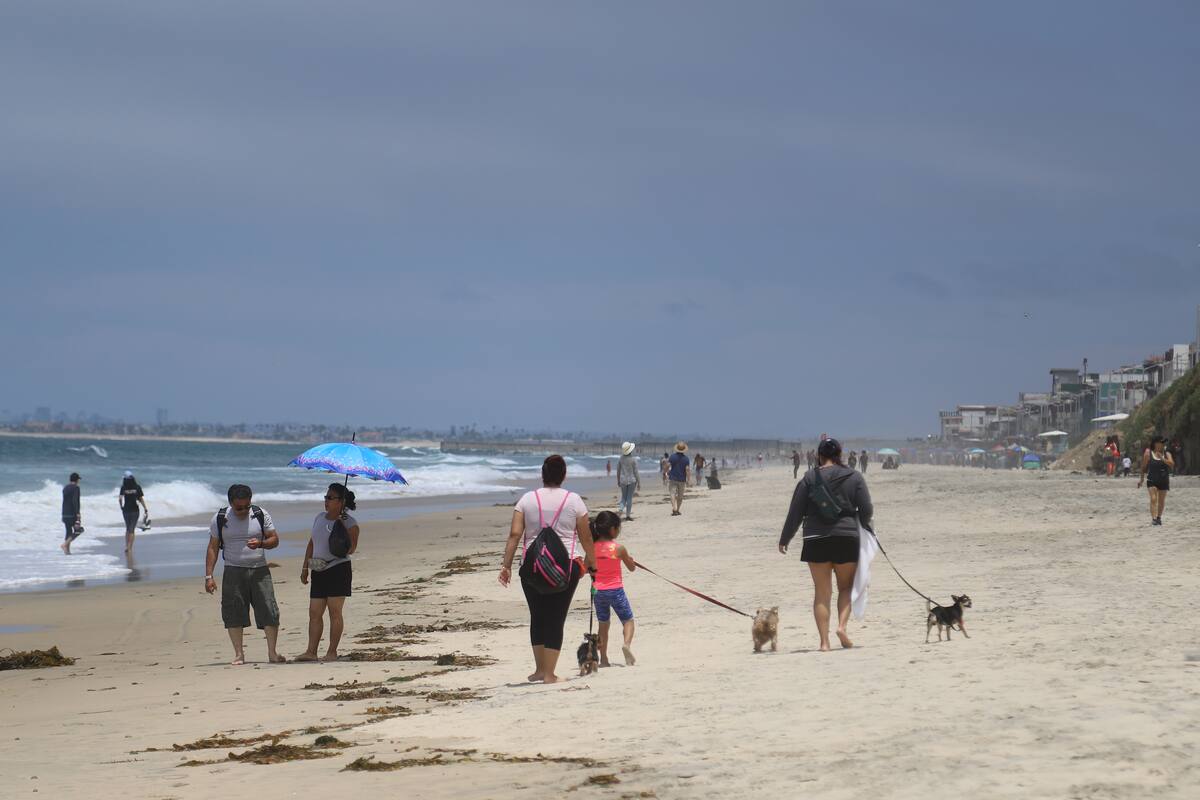 Aseguran que mar de Playas de Tijuana está limpio