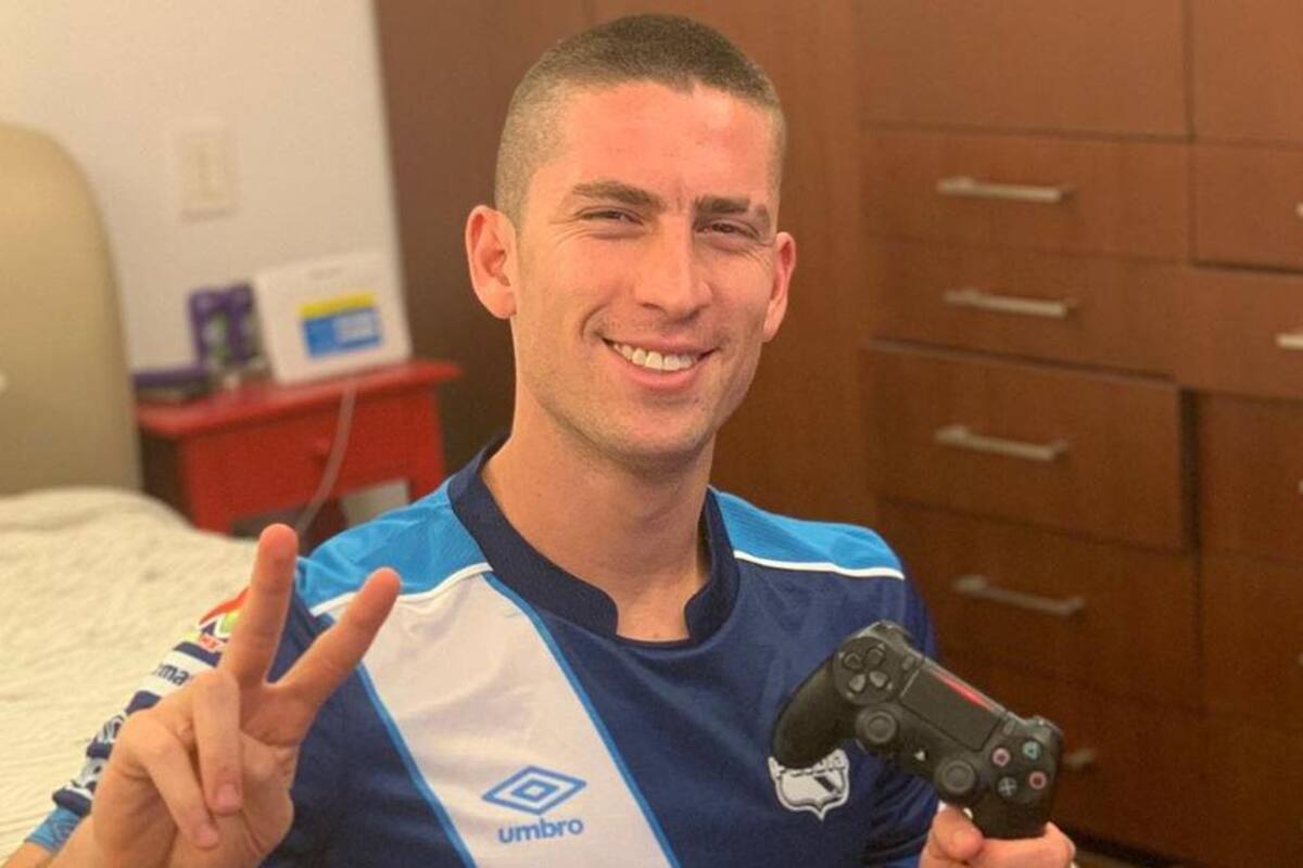 Santiago Ormeño propina paliza a Nicolas Benedetti en el torneo eLiga MX