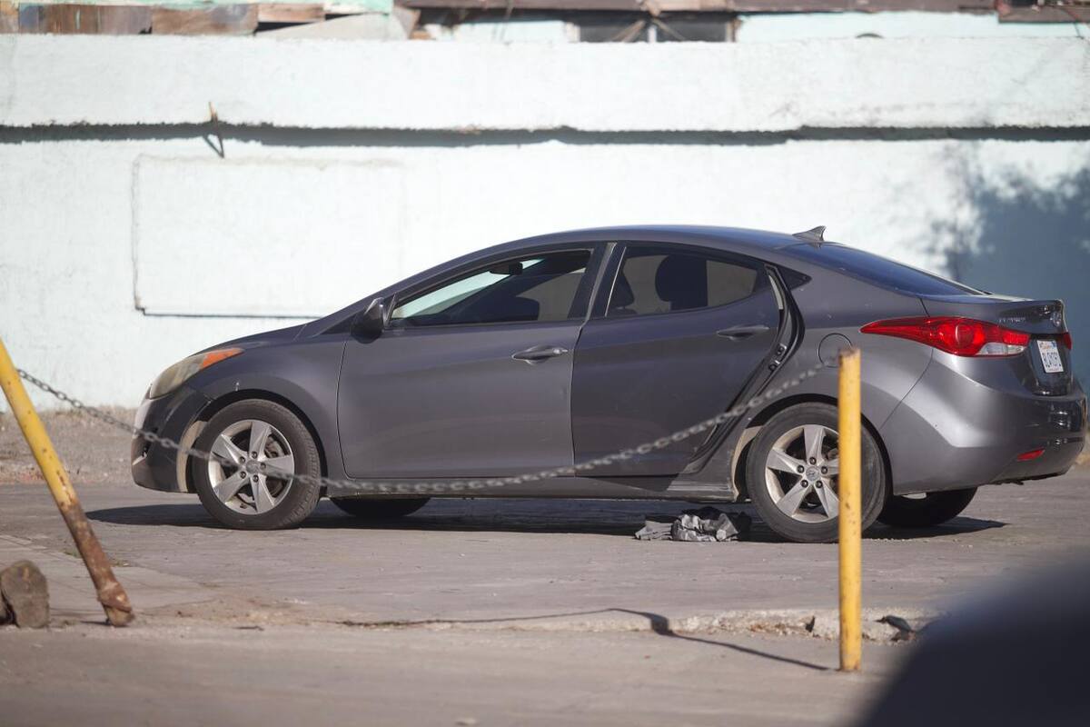 Homicidios Tijuana: Localizan dos cadáveres dentro de auto abandonado