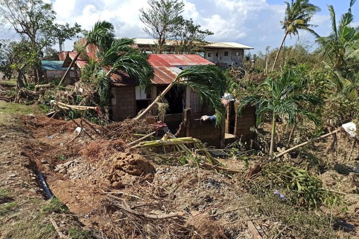 Aumentan a 47 los muertos por tifón Phanfone en Filipinas