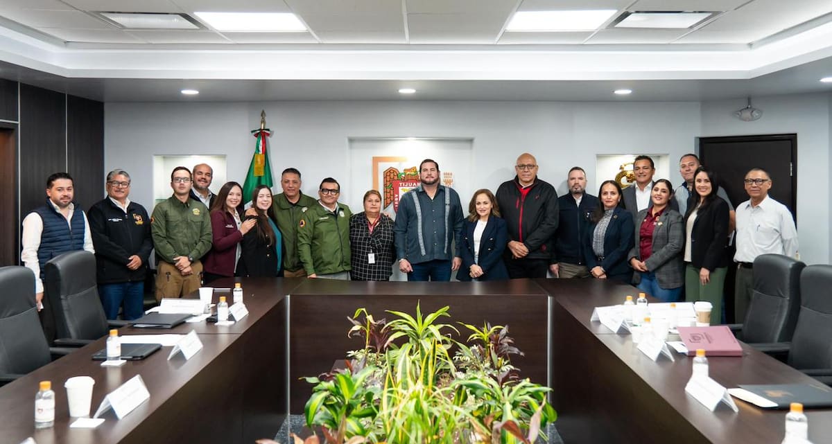 Durante la reunión se evaluó la situación de colonias con deslizamientos activos. Foto: Cortesía