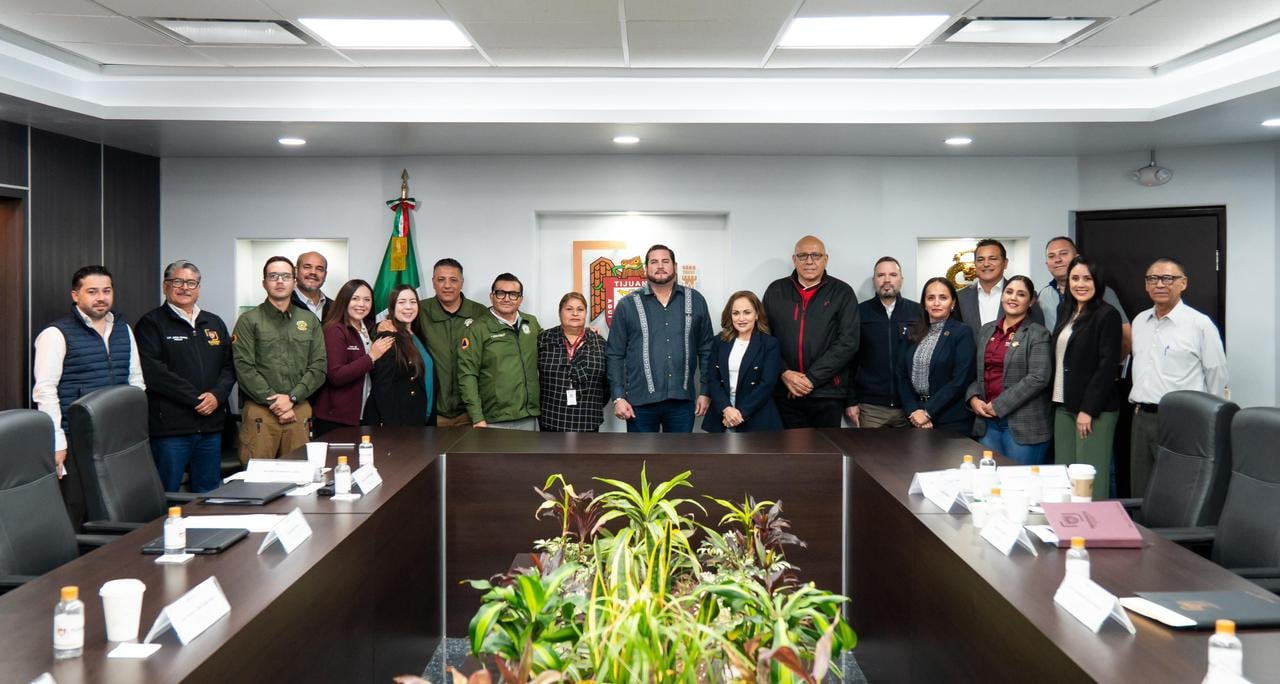Durante la reunión se evaluó la situación de colonias con deslizamientos activos. Foto: Cortesía