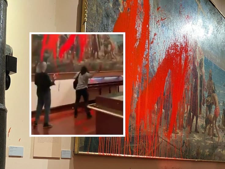 Vandalizan con pintura el cuadro “Primer homenaje a Colón” en el Museo Naval: activistas protestan contra el 12-O calificándolo como “celebración del genocidio”