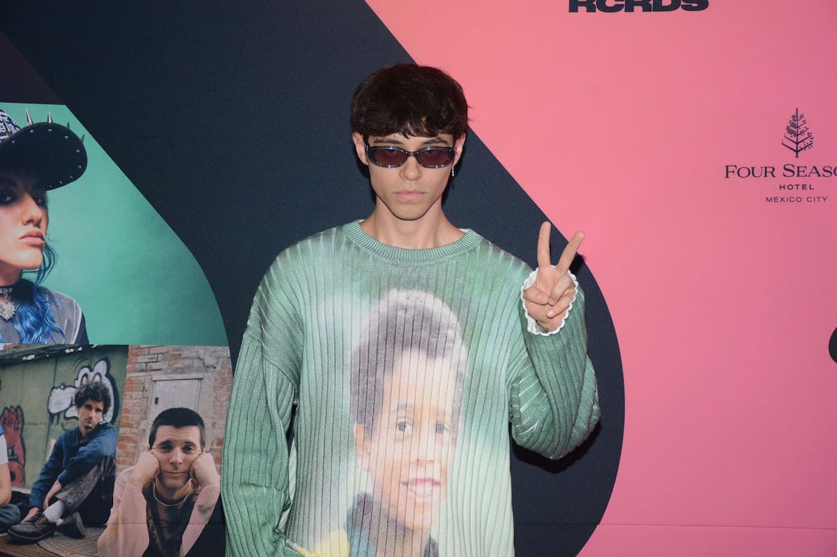 El cantante y productor Alex Hoyer.