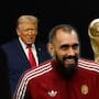 Aunque Borja Iglesias rechaza por completo las políticas de Donald Trump, aseguró que si España gana el Mundial seguirá el protocolo de la FIFA y le dará la mano porque no quiere ir a la cárcel, pero espera que el encuentro “pase muy rápido” y pueda olvidarse del asunto