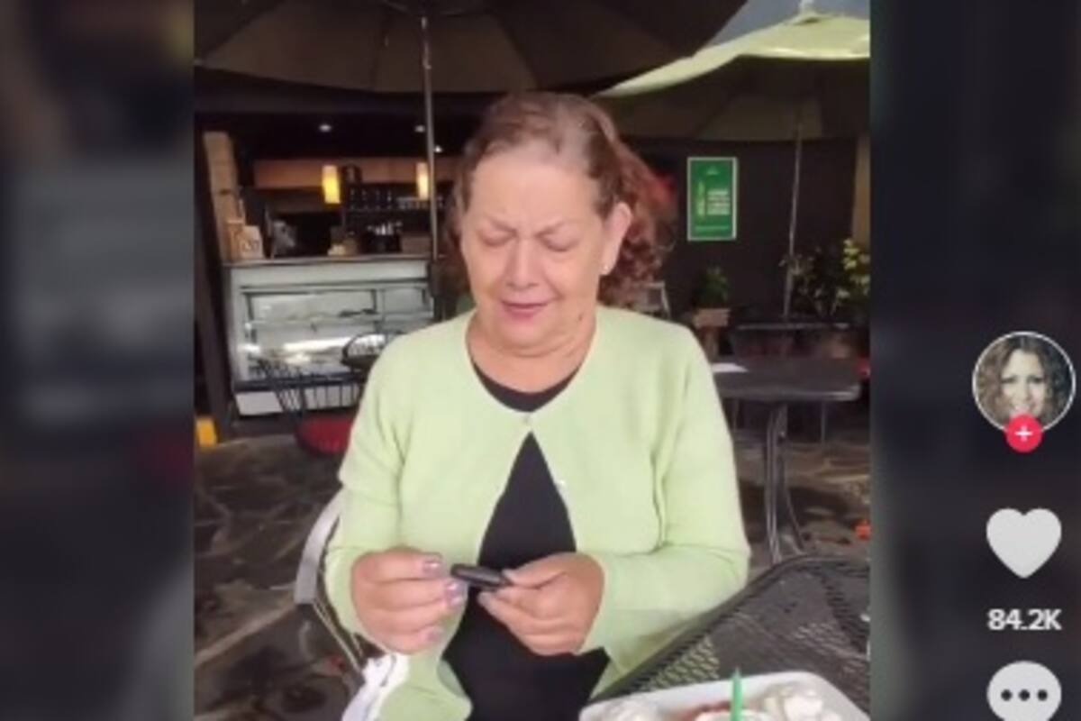 Le dan inesperado regalo a su mamá y su reacción se hace viral