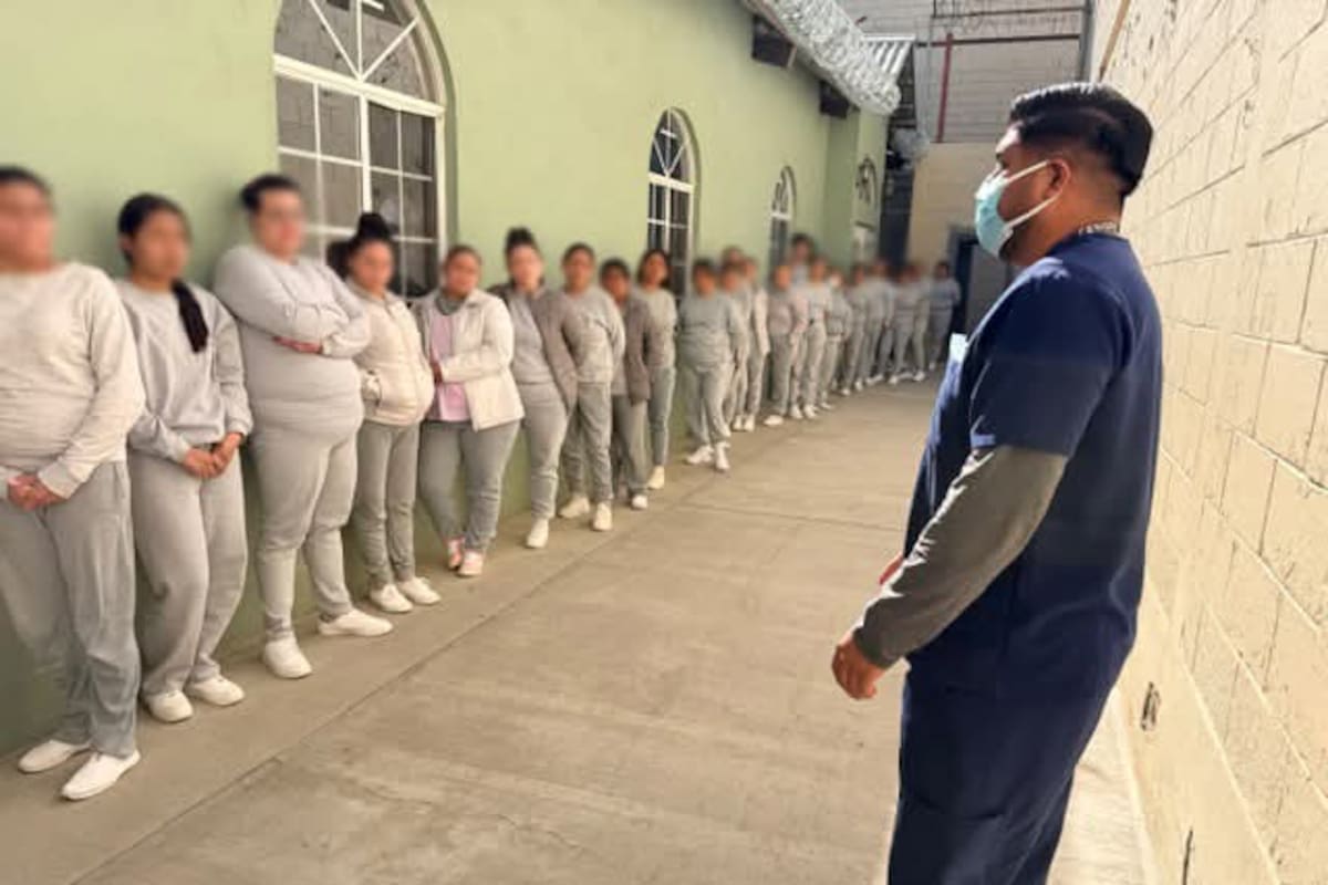 Vacunan a más de 2.5 mil reclusos en BC