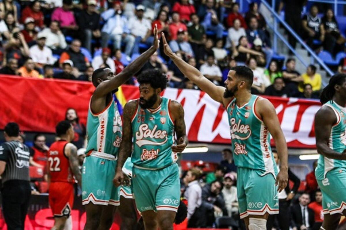 Soles emparejó serie ante Diablos