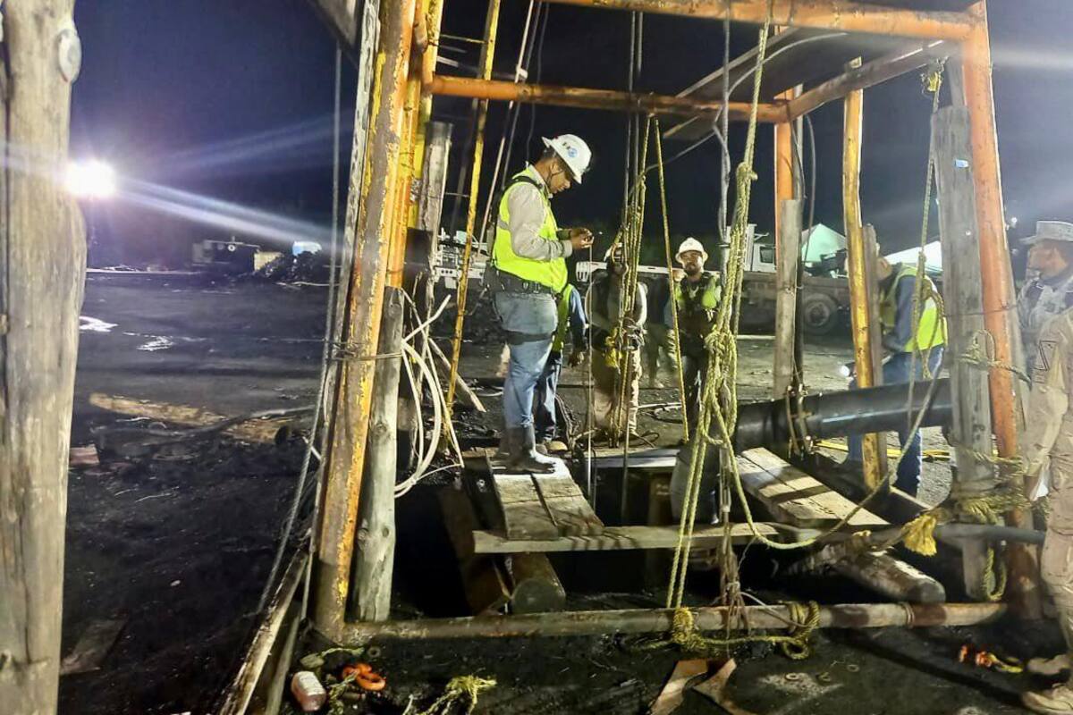 Derrumbe de mina El Pinabete: "Duele, pero rechazar 100 mil pesos no hará que vuelvan", familiares de mineros atrapados aceptan indemnización