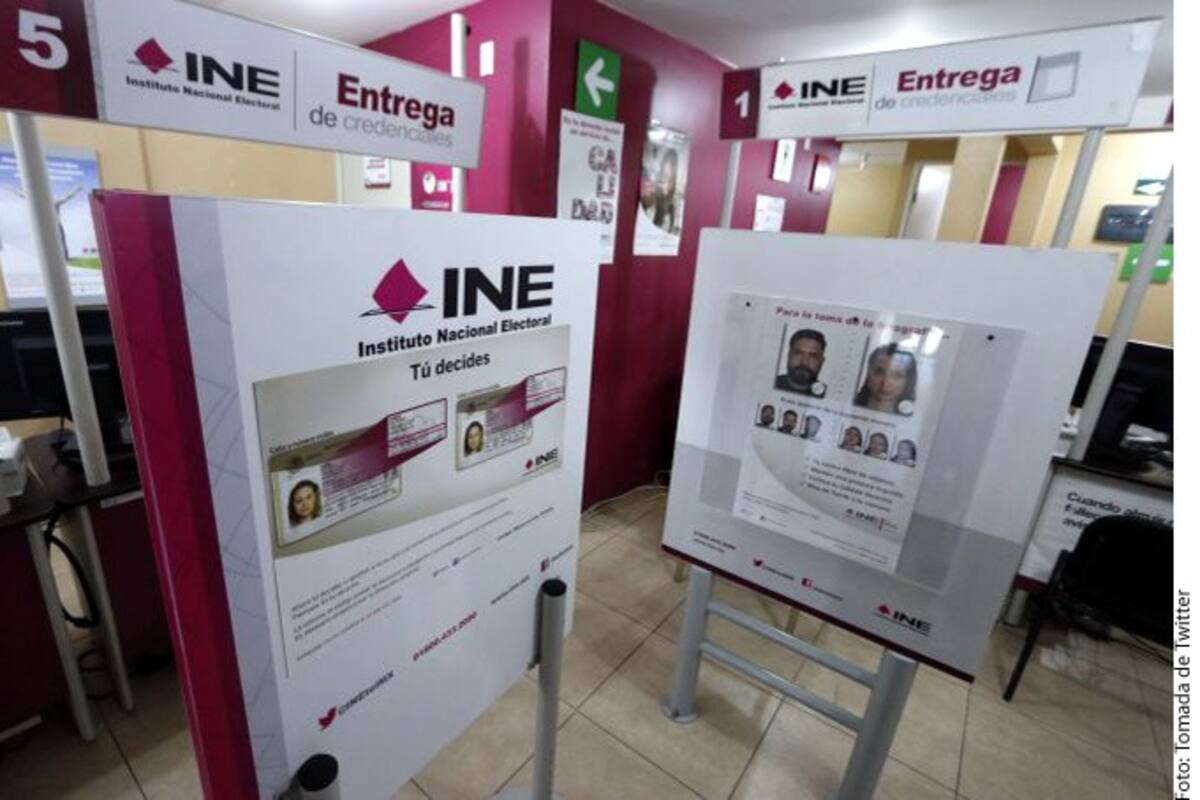 INE: Entra en vigor salarios superiores al tope presidencial
