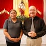 Traducen la fe con las manos; dedican su tiempo a interpretar misas para la comunidad sorda