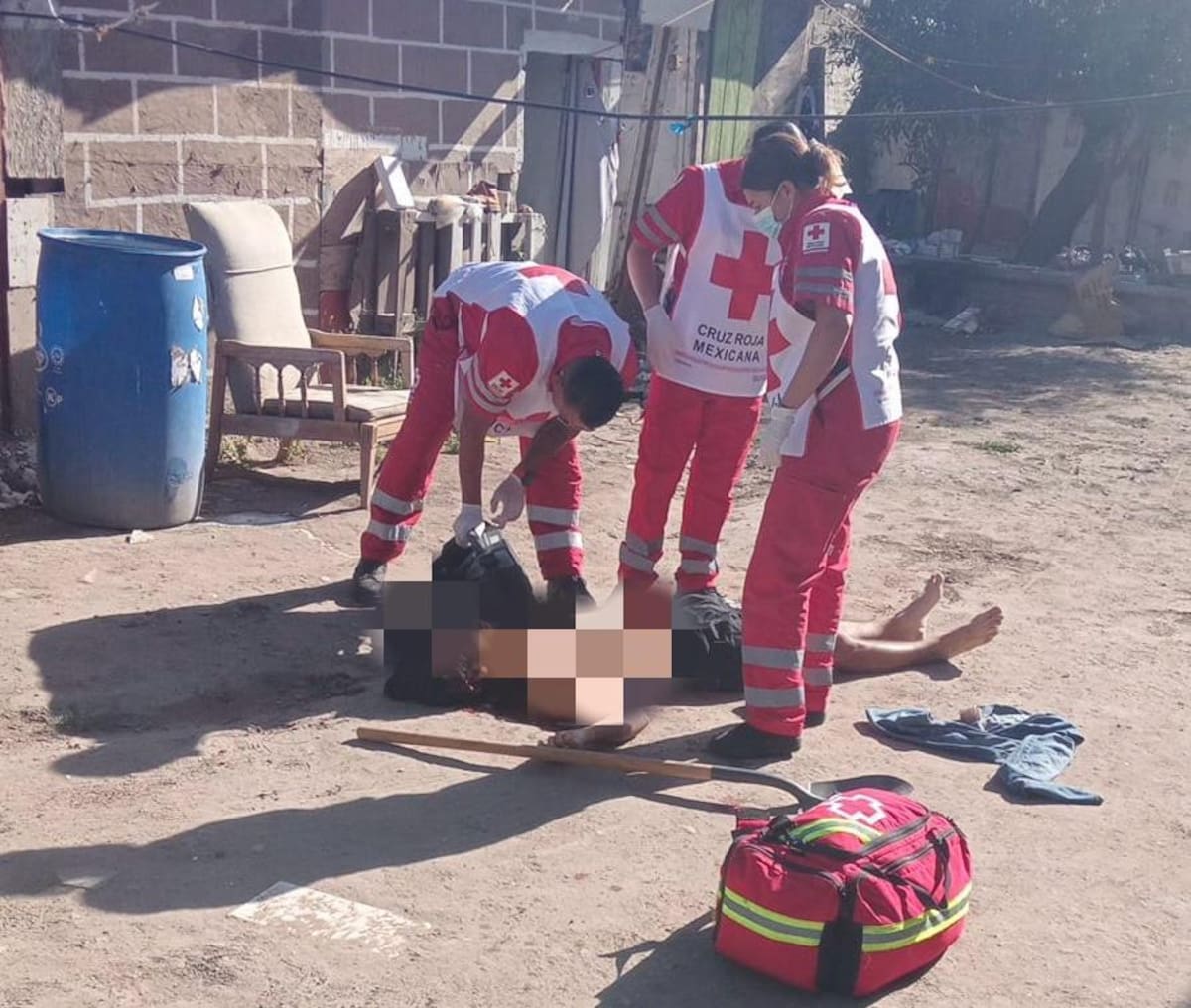 Un hombre fue asesinado a balazos dentro de una vivienda en la colonia Constitución, en Rosarito; hasta el momento no hay detenidos y la identidad de la víctima no ha sido revelada oficialmente. Foto: Cortesía.