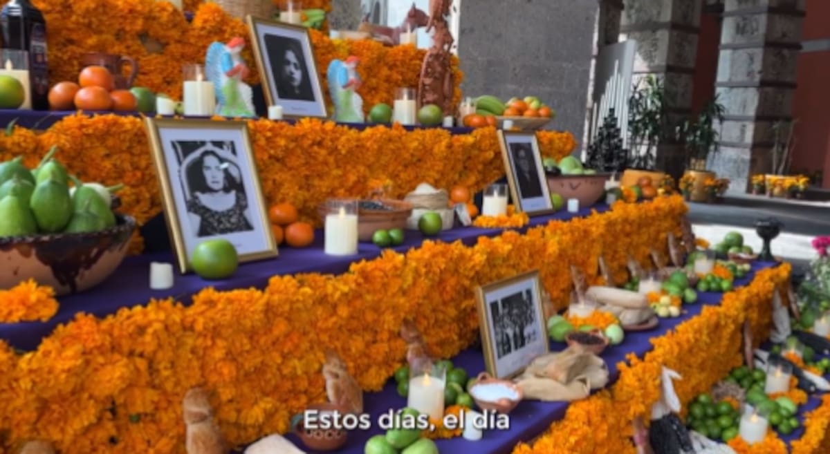 Sheinbaum mostró su altar de muertos en honor a las mujeres que forjaron la nación. | Captura de pantalla