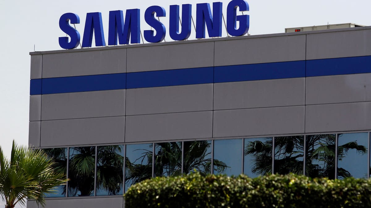 Trabajadores de Samsung podrían recibir bonos por el auge de la inteligencia artificial, pero accionistas acusan que el acuerdo sería ilegal