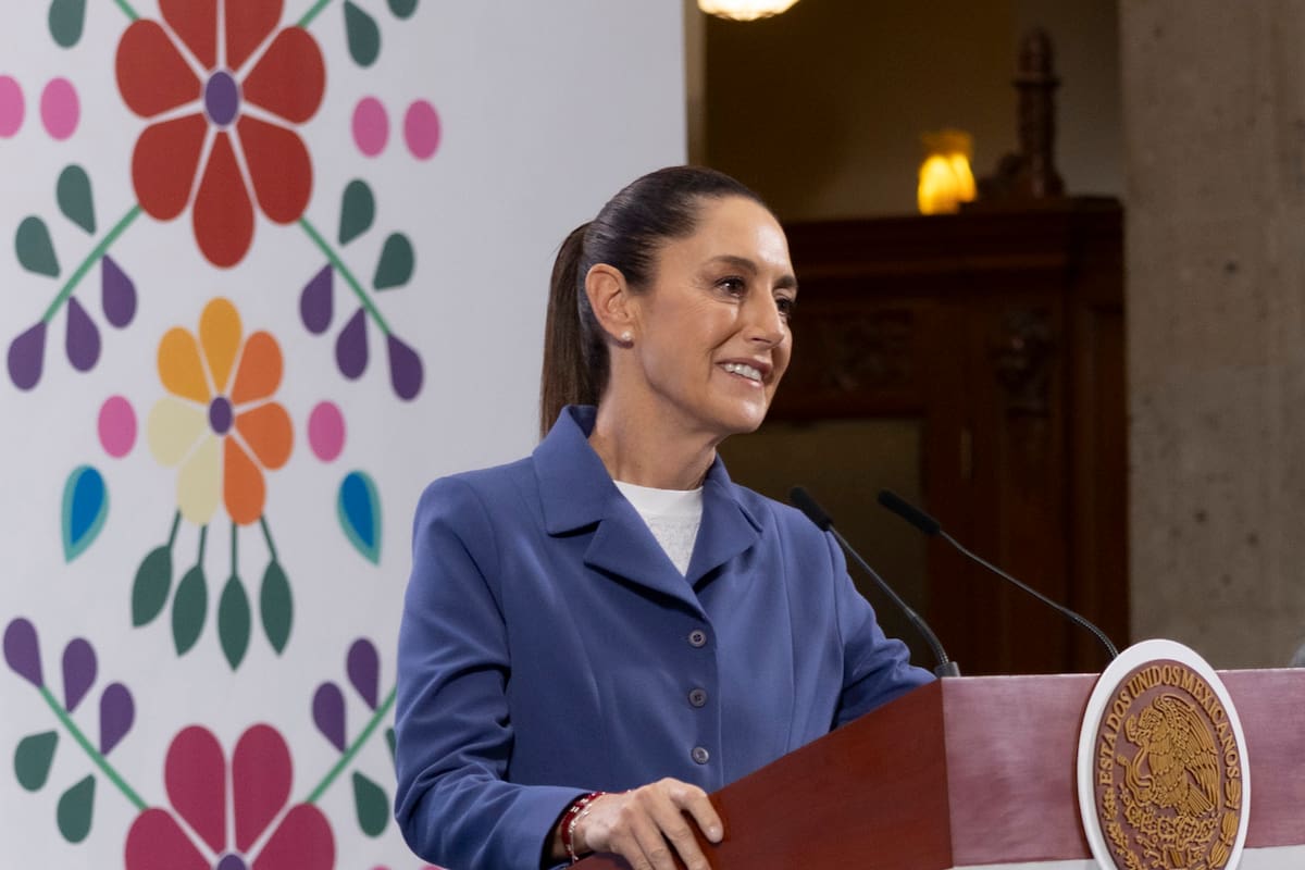La doctora Claudia Sheinbaum Pardo, presidenta Constitucional de los Estados Unidos Mexicanos en conferencia de prensa matutina, “Conferencia del Pueblo”, en el Salón Tesorería de Palacio Nacional. Foto: Presidencia