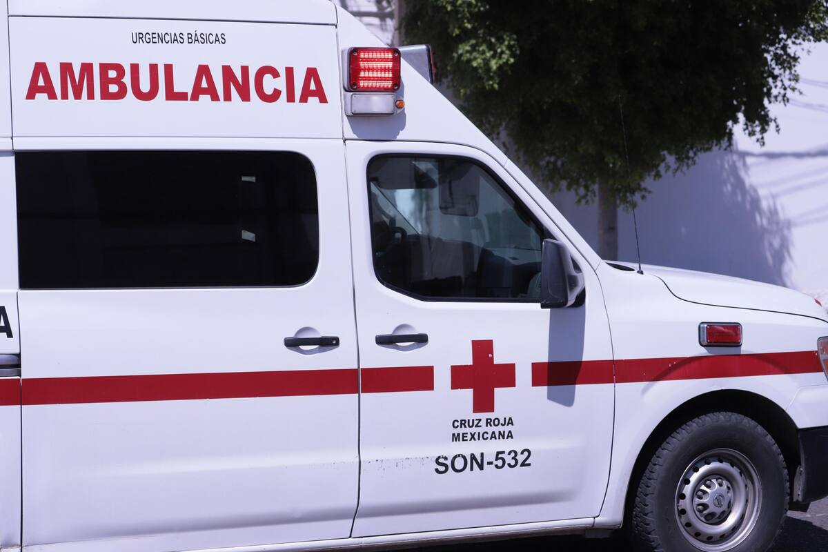 Insabi entrega una ambulancia y cinco unidades médicas móviles al Gobierno de Sonora