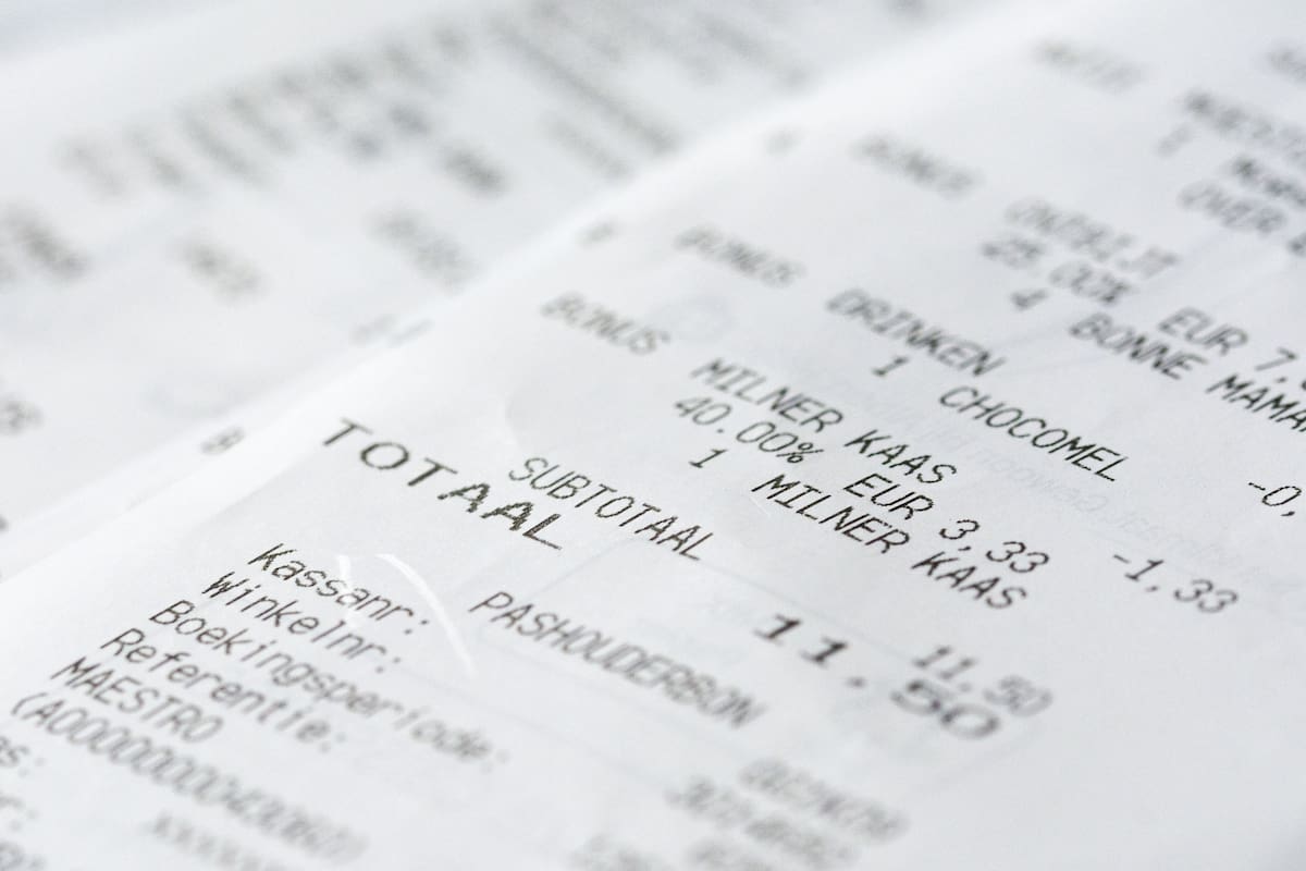 ¿Son tóxicos los recibos de papel? Esto dice un experto en químicos
