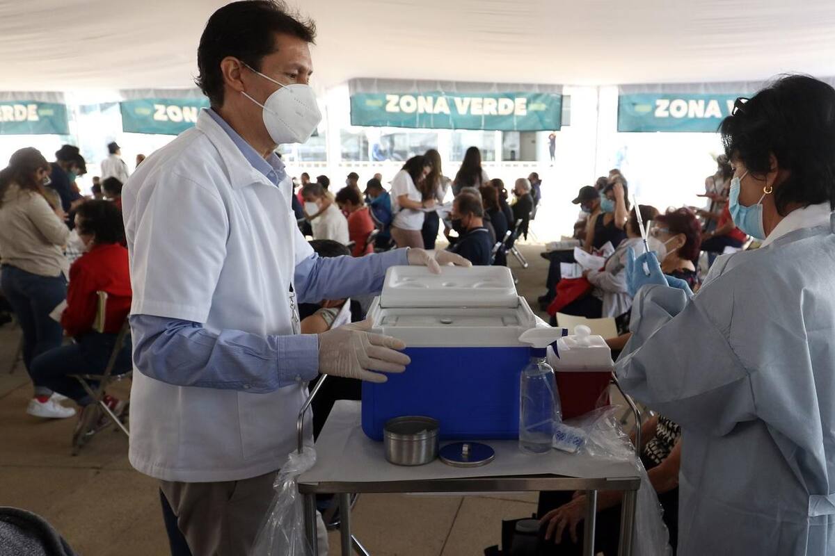 Covid en México: 244 defunciones y 6 mil 105 nuevos contagios en las últimas 24 horas