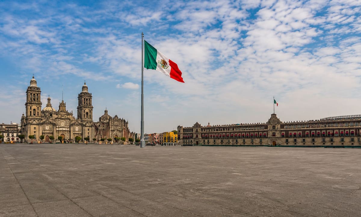 La burocracia y los constantes cambios fiscales consolidan a México como el país más complejo de América Latina para las empresas a pesar de las ventajas estratégicas que ofrece su mercado actual | IA