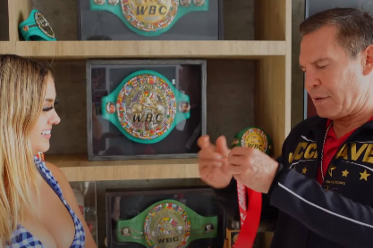 Ari Gameplays entrena con Julio César Chávez en Tijuana