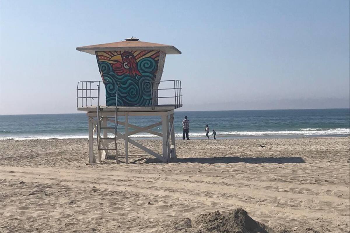 Rosarito: Playas abiertas y torres de salvavidas cerradas