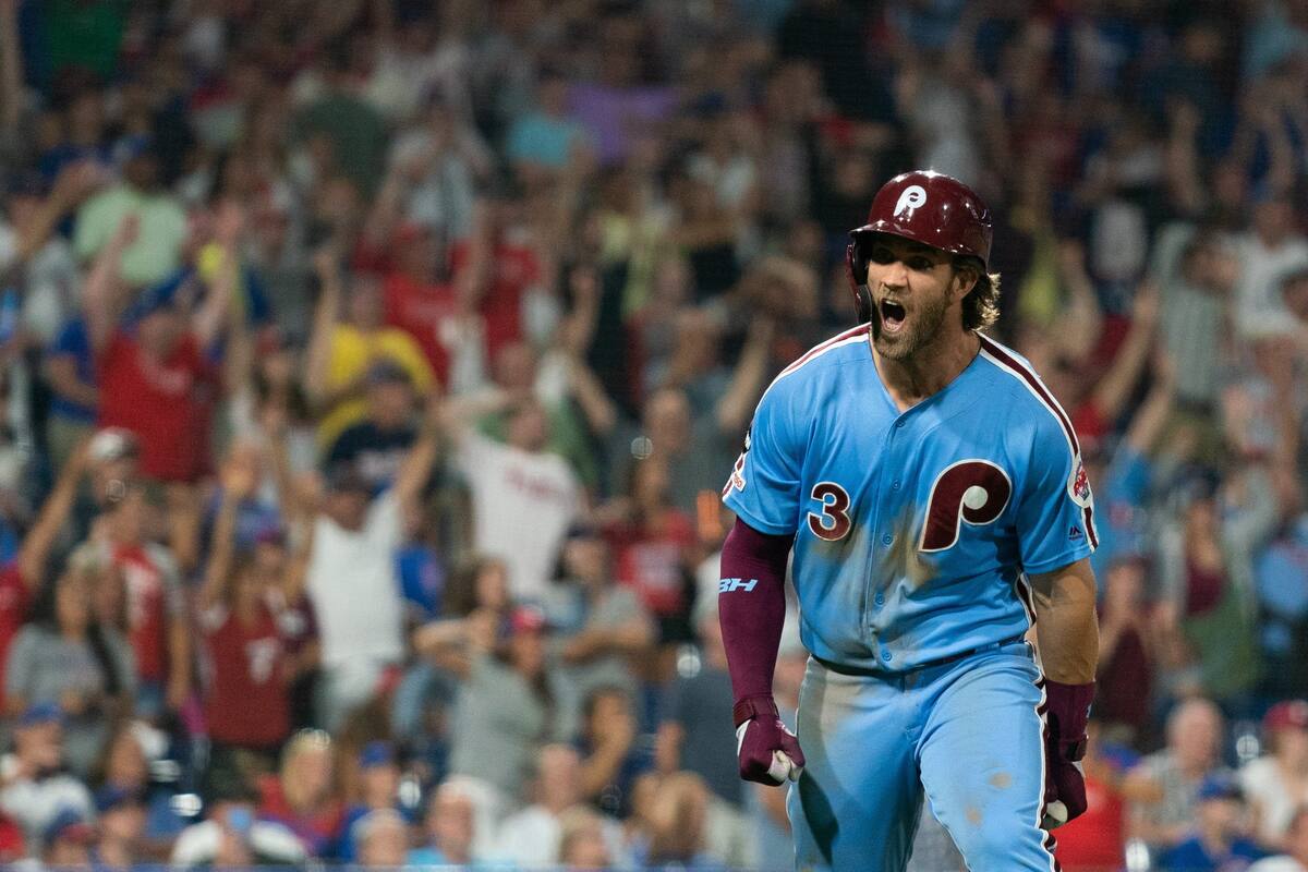 Bryce Harper le contesta a fan que lo criticó
