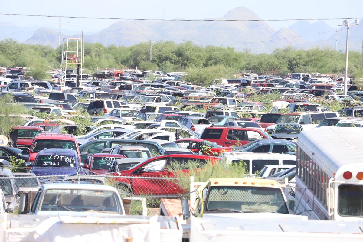 Hermosillo: Autos abandonados en las calles son llevados al corralón