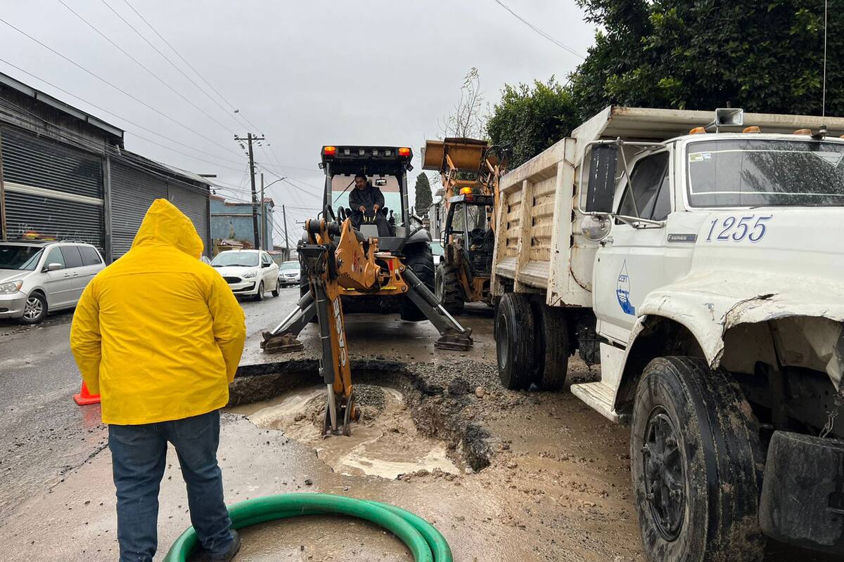 Cespt repara dos fugas que afectan más de 20 colonias en Tijuana