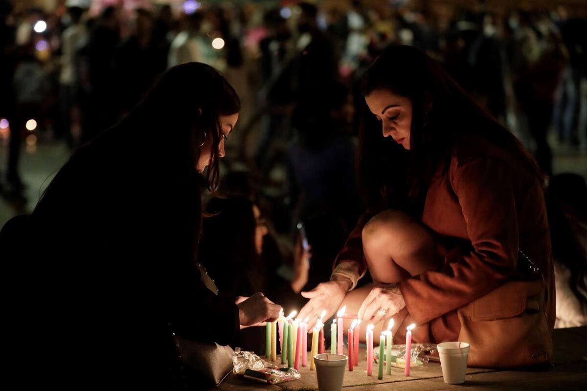 Colombia retoma la Noche de las Velitas cortada por la pandemia de la covid-19