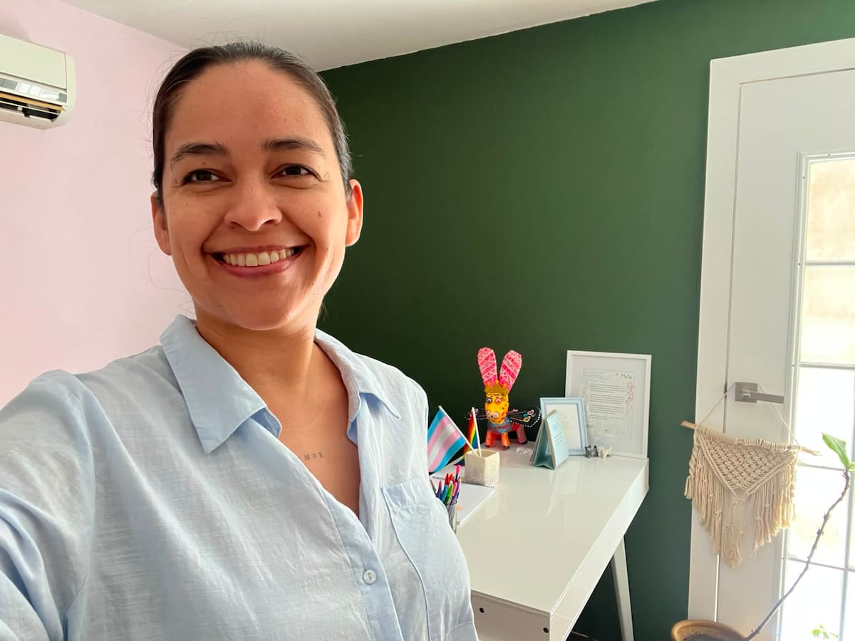 La Psicóloga Claudia Gastelo quien desde 2010 trabaja de manera específica con población LGBT+, explicó que en su experiencia ha observado un aumento en el número de personas trans que buscan atención psicológica l Foto: Cortesía