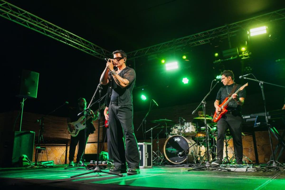 El cantante Yahir se presentó en la ce-
Lebración del 20 aniversario del torneo
de golf The Links Las Palomas Beach and
Golf Resort.
