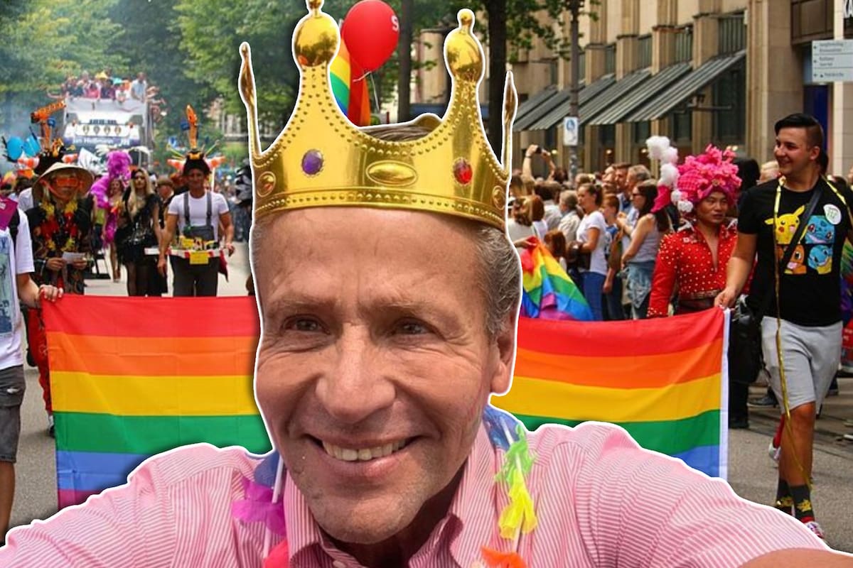 Alfredo Adame apoya la comunidad LGBTQI+ en la marcha tras rechazar a su hijo gay