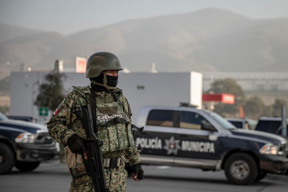 Se denunció a las autoridades sobre varias detonaciones frente a una tienda departamental. Foto: Border Zoon