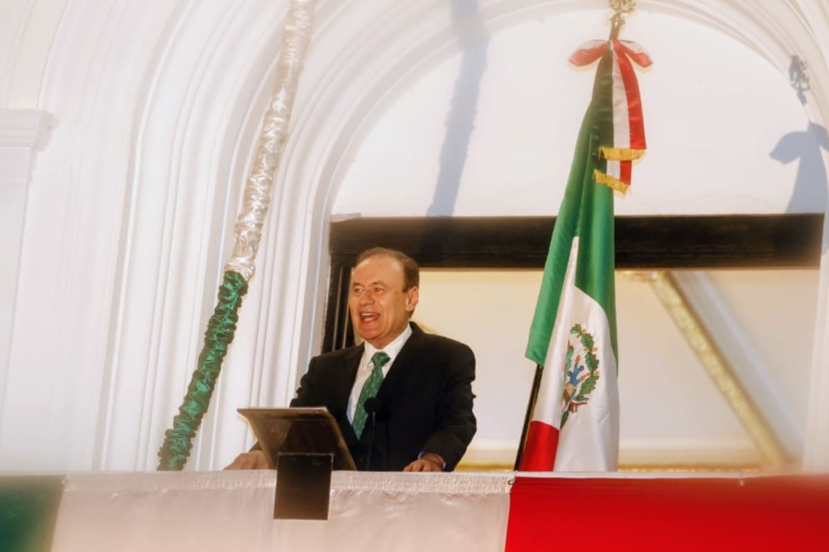 Alfonso Durazo encabeza su último Grito de Independencia como gobernador de Sonora ante miles de asistentes en Hermosillo