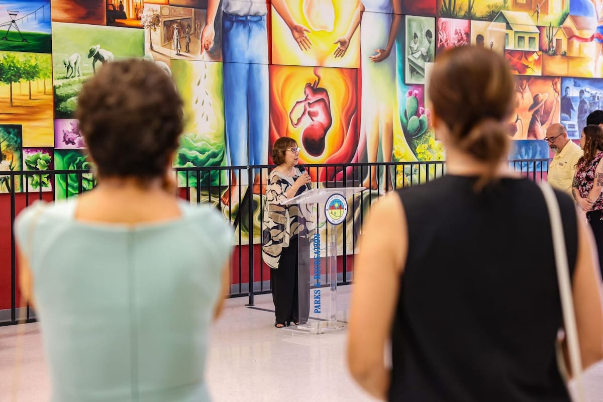 Celebran apertura de exposición del artista mexicano Antonio Muñoz en Yuma