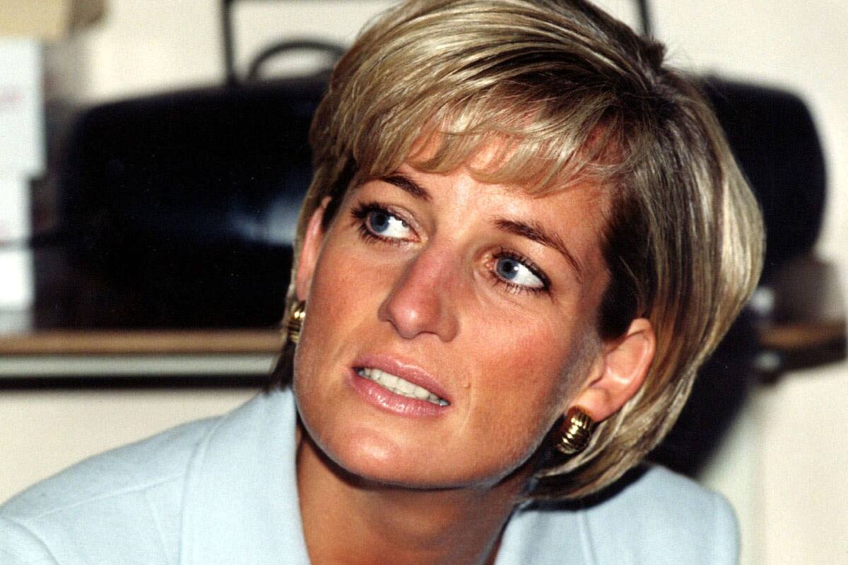 Diseñador de la princesa Diana reveló que tuvo que vestirla a diario “como si fuera a una boda”.