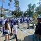 Afición angelina llena Dodger Stadium para el Juego 3 de la Serie Mundial