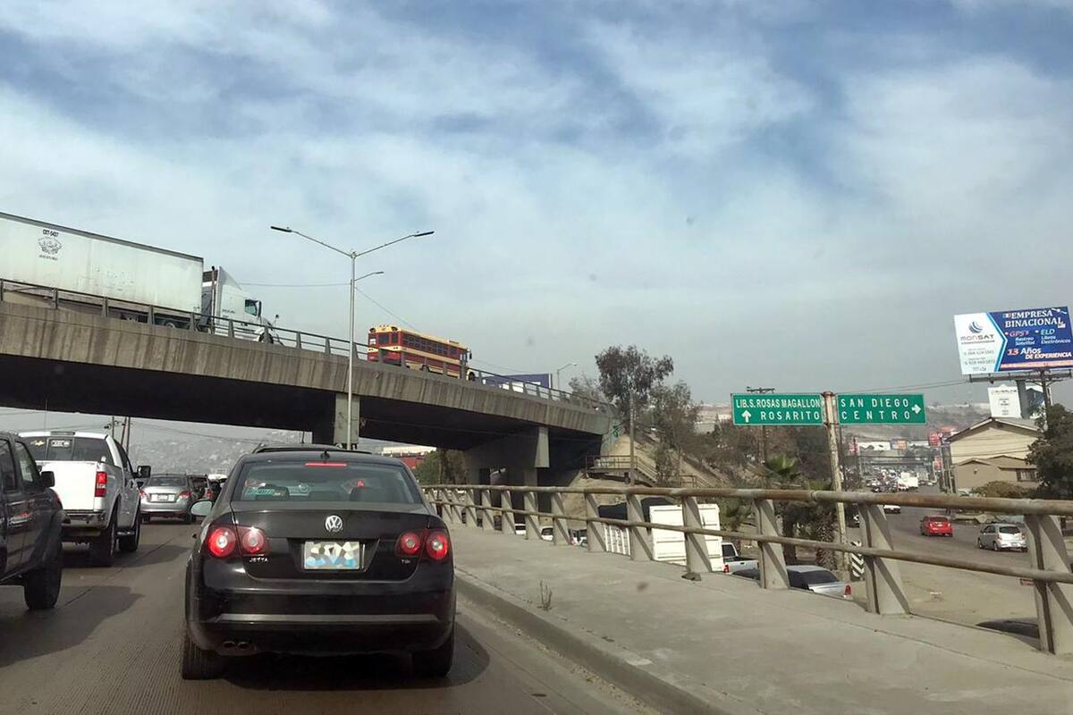 Filas para cruzar a EU llegan hasta el Parque Morelos