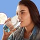 ¿Bebes agua al despertar? Un estudio revela el efecto que tiene en tu intestino