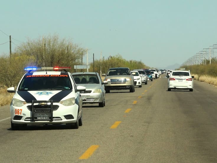 Hombre es encontrado sin vida a un costado de la carretera Hermosillo-Bahía de Kino; autoridades investigan las causas del deceso